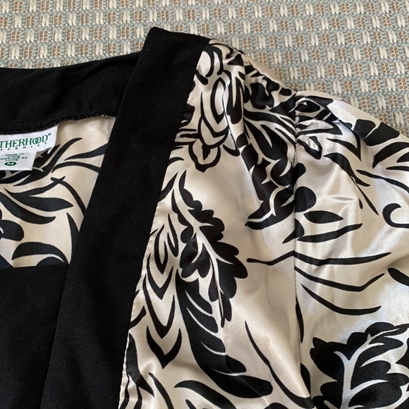 Motherhood Maternity Silky Blouse - Medium - Picture 6 of 10